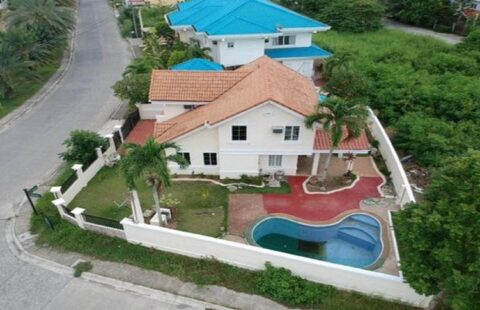 Corona Del Mar Talisay House and Lot for Sale with Swimming Pool!!!